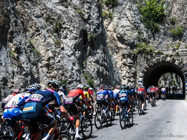 bostik france cyclistes tour de france credit A.S.O. charly lopez