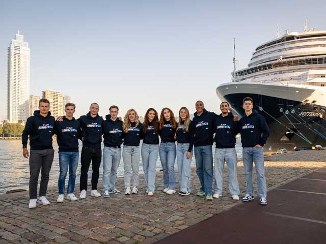 Teampresentatie 28-9-2024 op cruiseschip De Rotterdam van de Holland America Lijn 