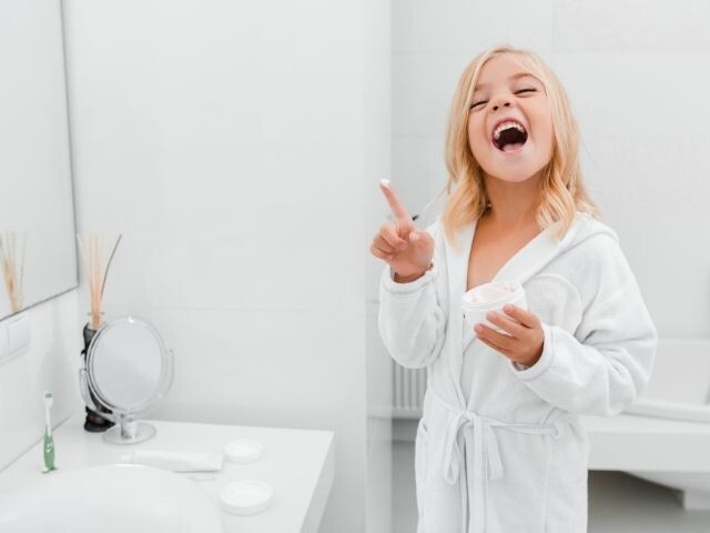 Bostik nordic kid in bathroom