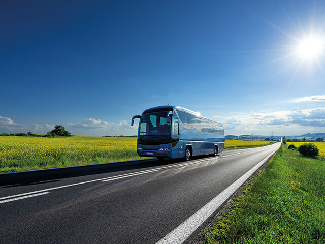 Klebstoffe und Dichtstoffe für den Straßentransport