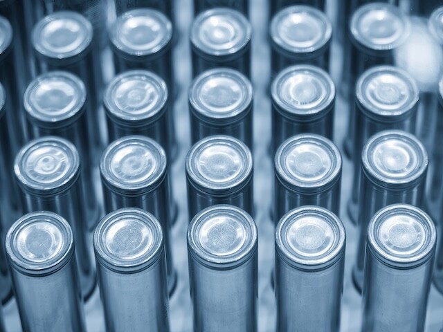 PLIOGRIP™ 8300/8305, a 2K PUR adhesive for EV battery cell assembly