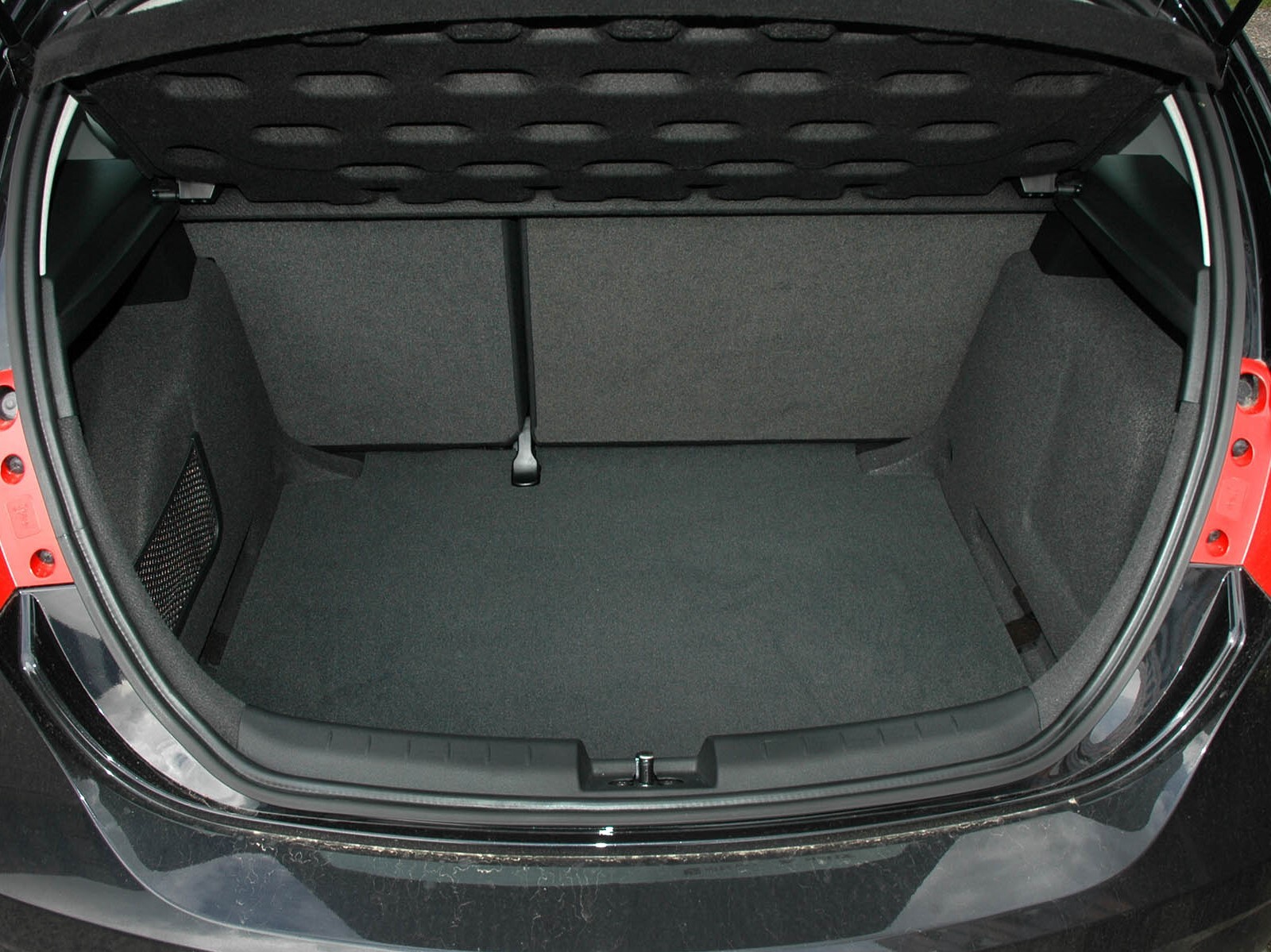 Car_Trunk_iStock-105927695.jpg