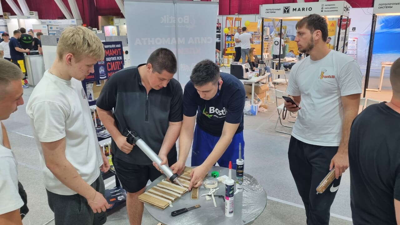 Работа на стенде Bostik Russia