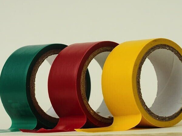 Double Sided Tape Applications for the Manufacturing of Doors